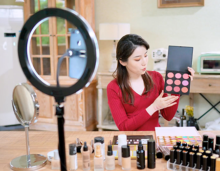 直播帶貨下半場：流量走不遠(yuǎn) 專業(yè)成關(guān)鍵